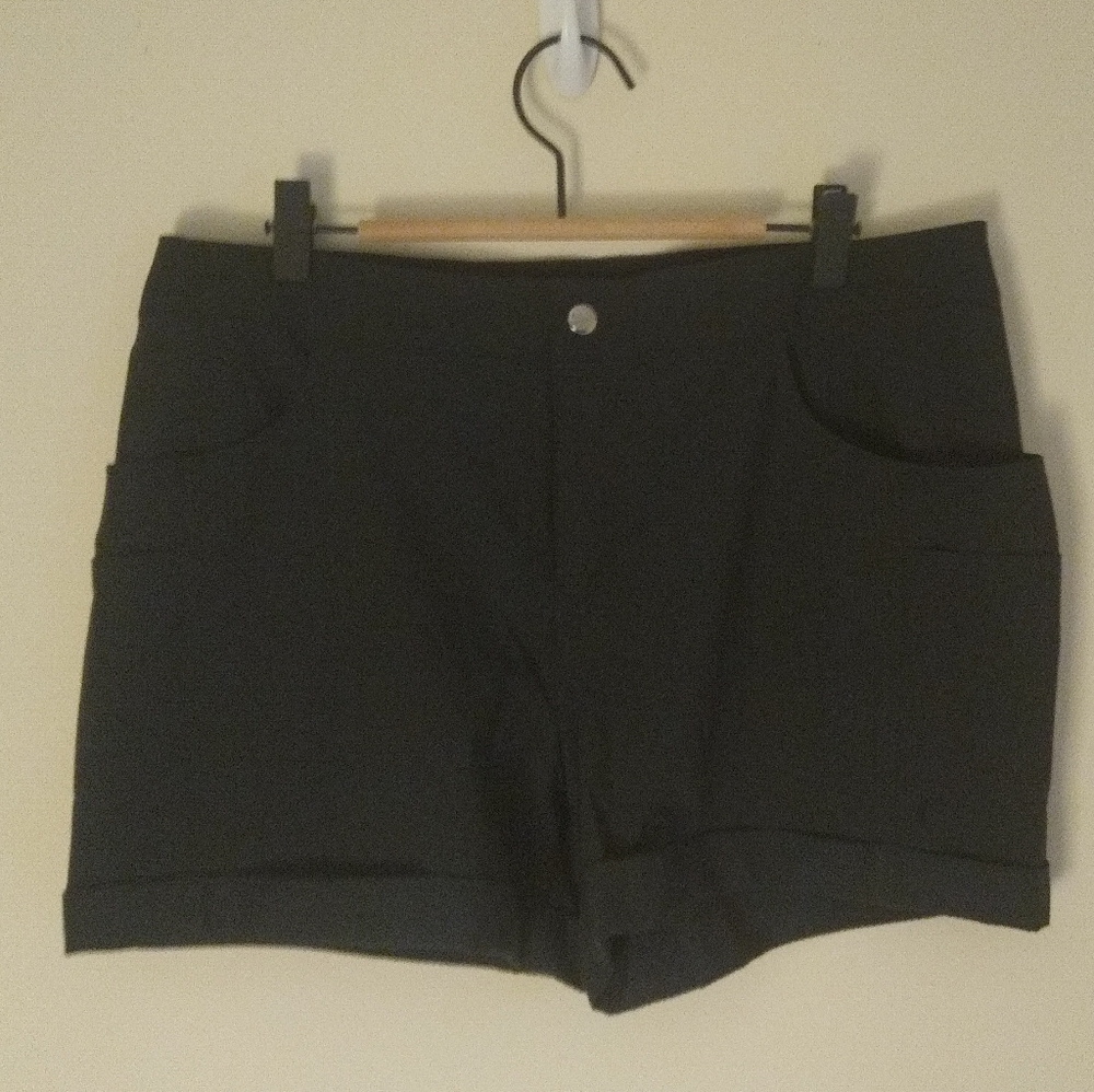 ZYIA NWOT Black Shorts XXL